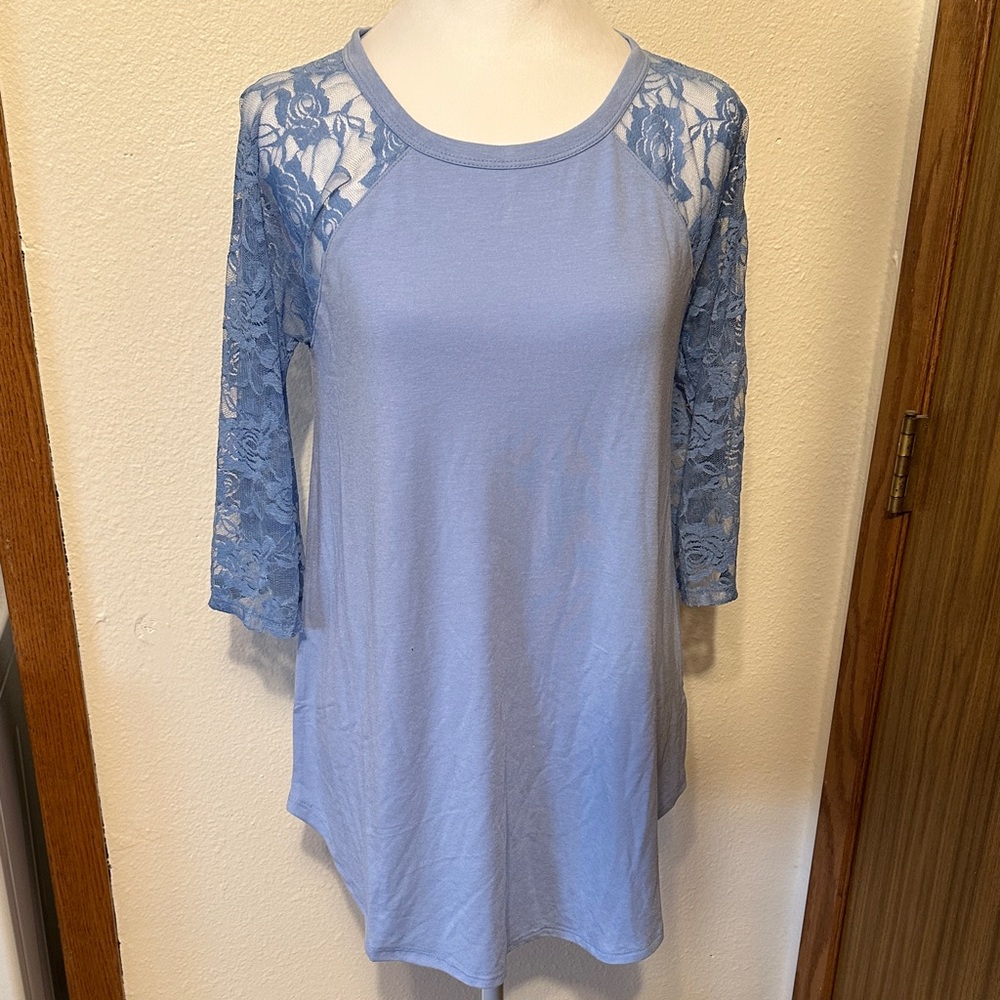 NWOT Zenana Women's Blue Lace Sleeve Top